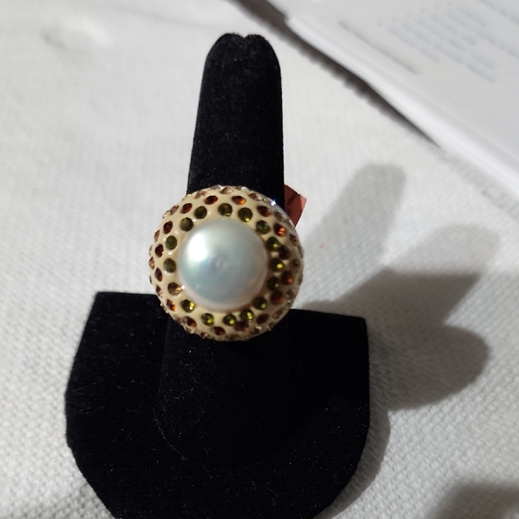 Jewelry - Elegant Pearl and Silver-Toned Ring